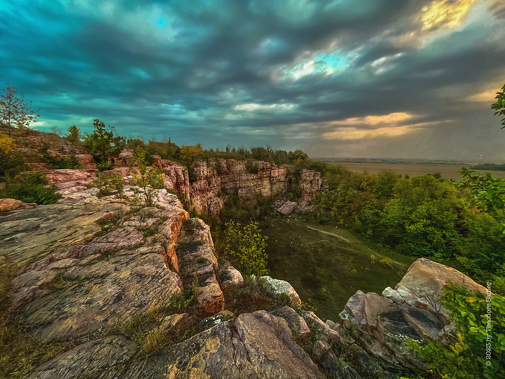 Buffalo Jump at Dusk, 2023 Blue Mounds State Park, Luverne… Flickr