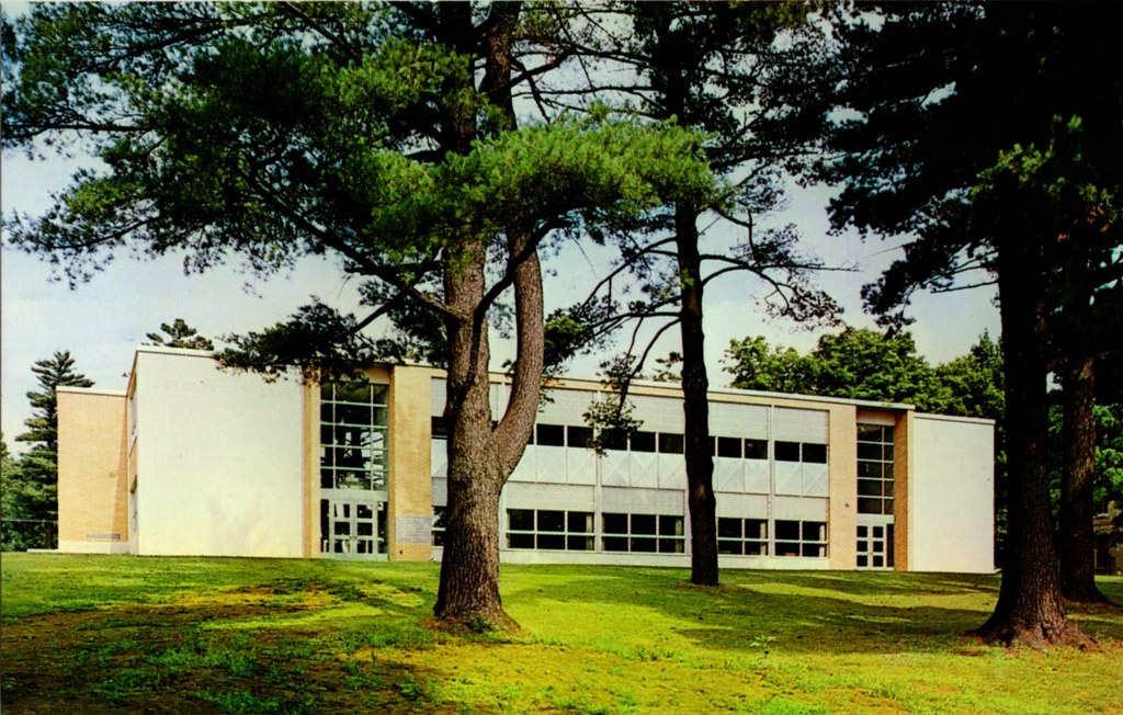 Fayette, Iowa, Upper Iowa University, ColgroveWalker Memo… Flickr