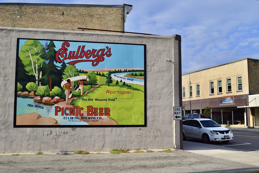 Local Legends The Cottonwood Bar, Portage Wisconsin. Roger Jeremiah