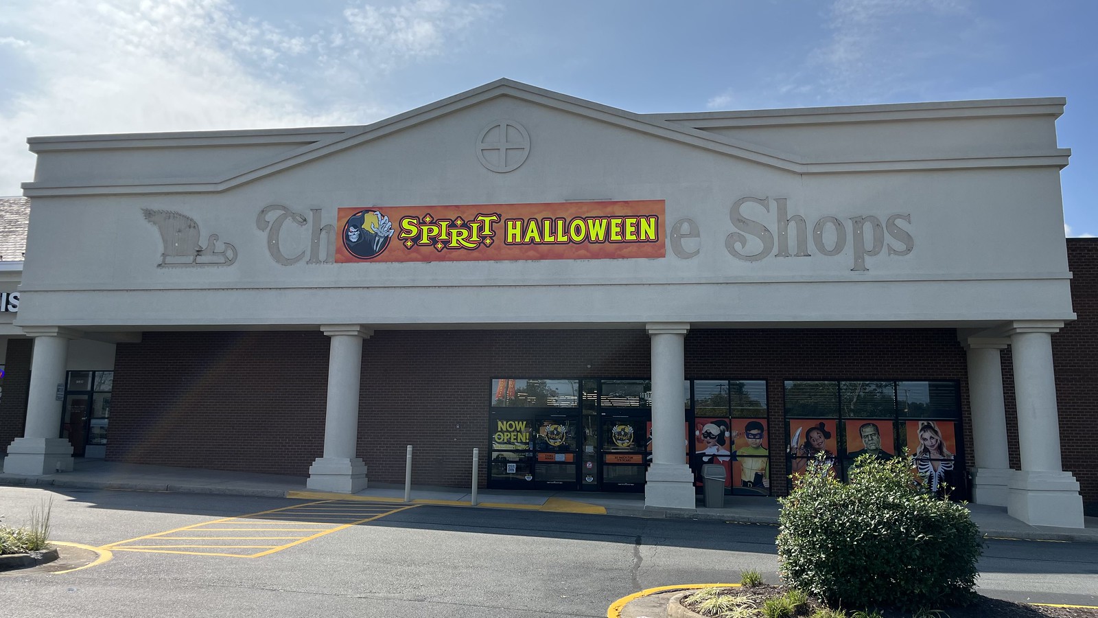 Christmas Tree Shops (closed)/Spirit Halloween Glen Allen, VA, 9819