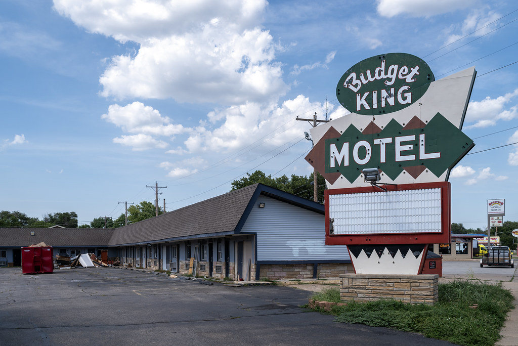 Budget King Motel, Salina, KS 809 N Broadway Blvd. Dean Jeffrey