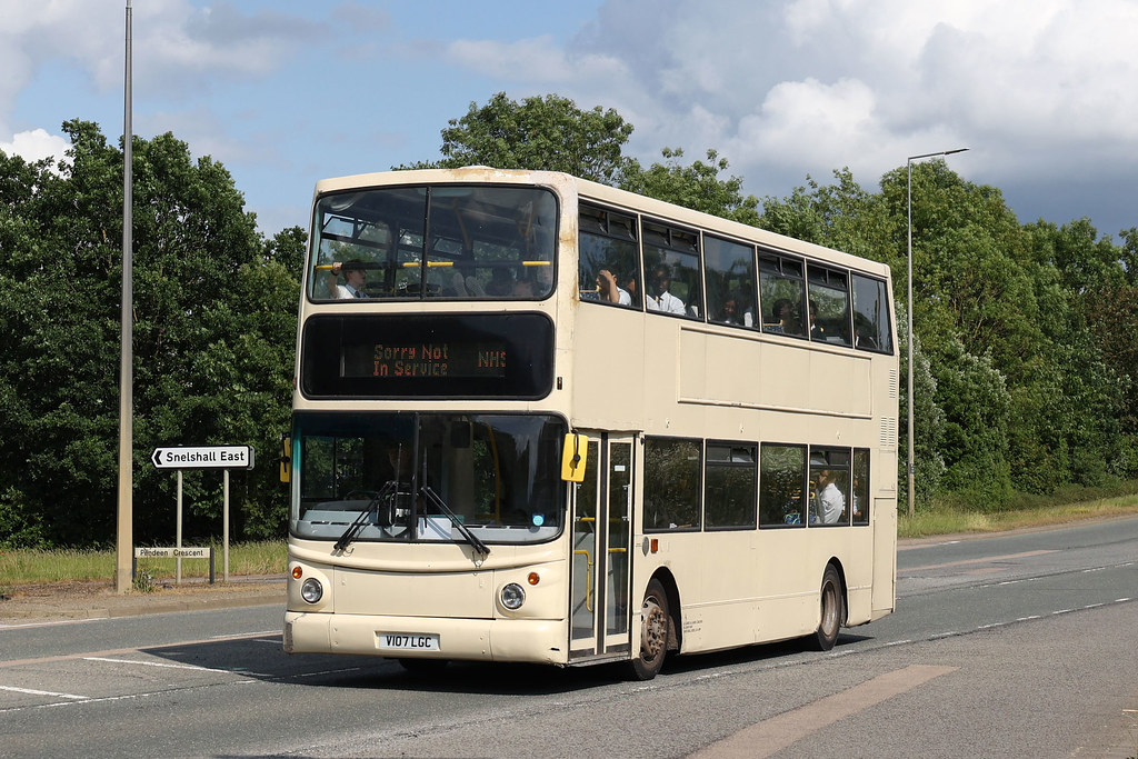 Lanes Coaches V107LGC 21 June 2023 Lanes Coaches V107 LGC … Flickr