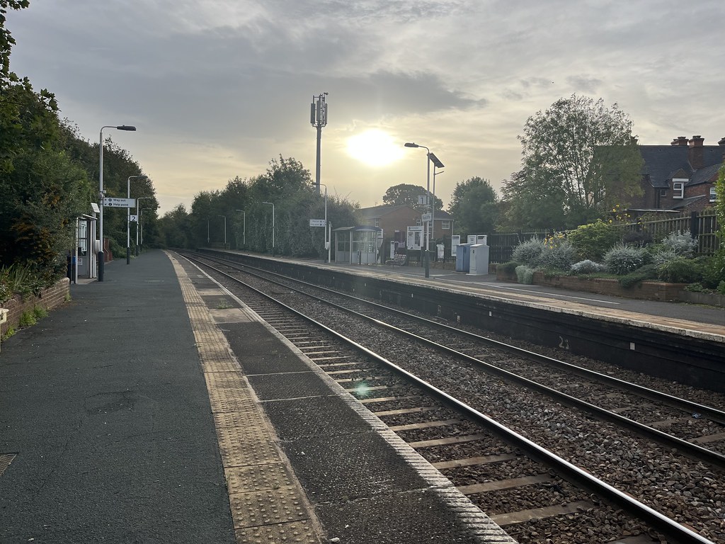 RadcliffeonTrent Railway Station Graham Benbow Flickr