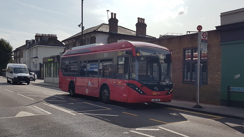Brockley Road GoAhead's SEe151 pulled up alongside Wether… Flickr