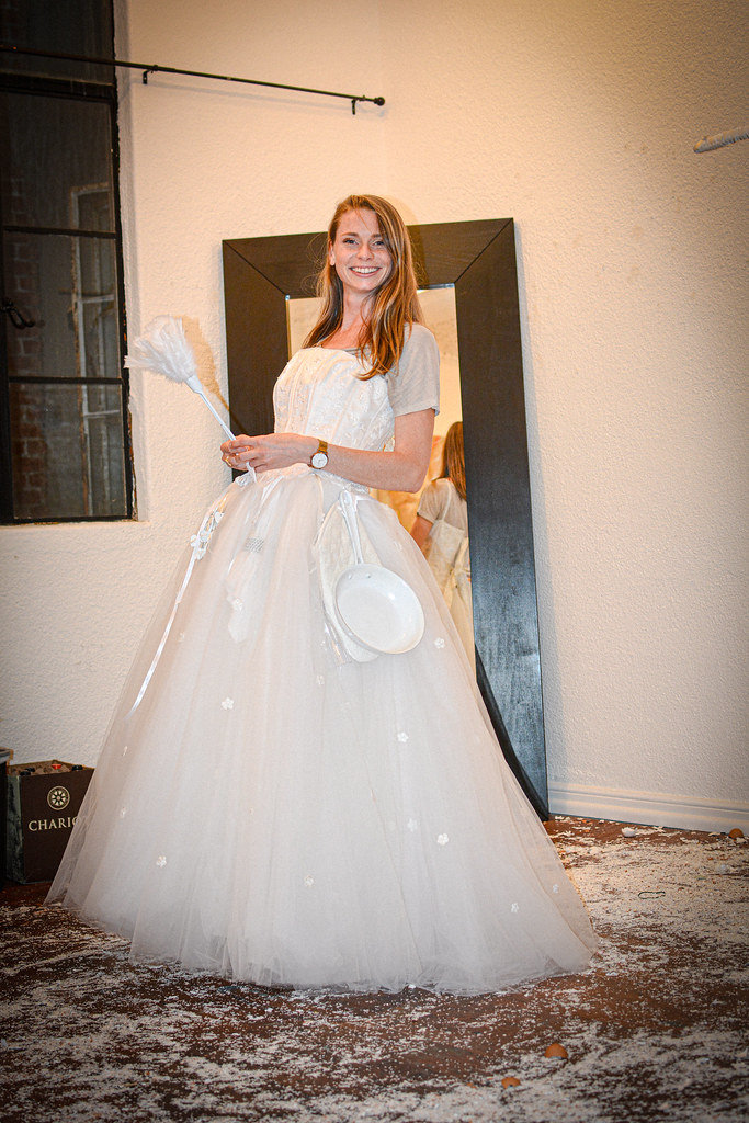 NOVIA white dress Art walk Santa Ana Enrique Canedo Flickr