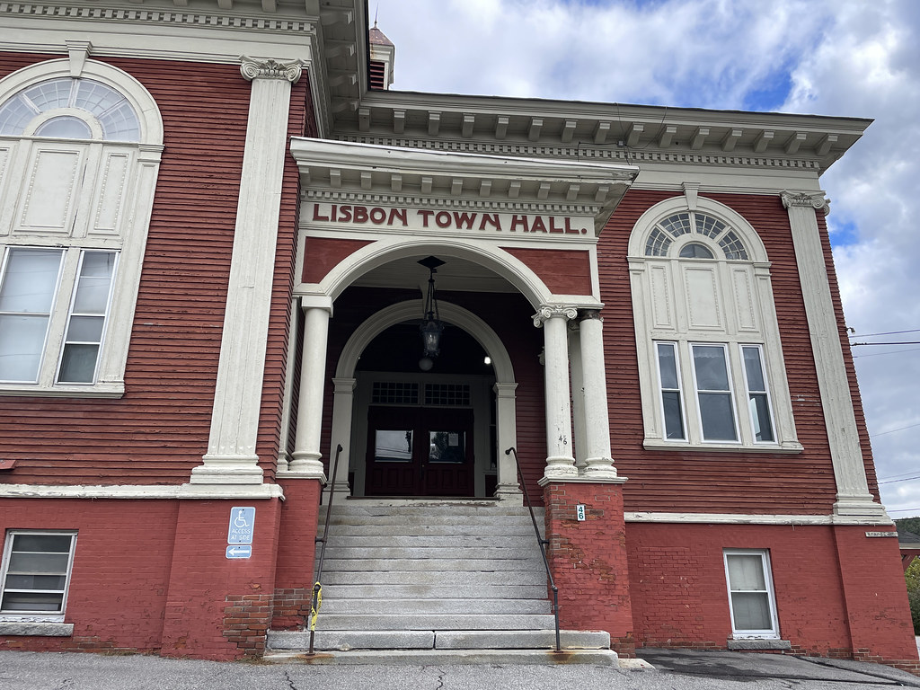Lisbon Town Hall Town Hall in Lisbon, New Hampshire. Dan T… Flickr