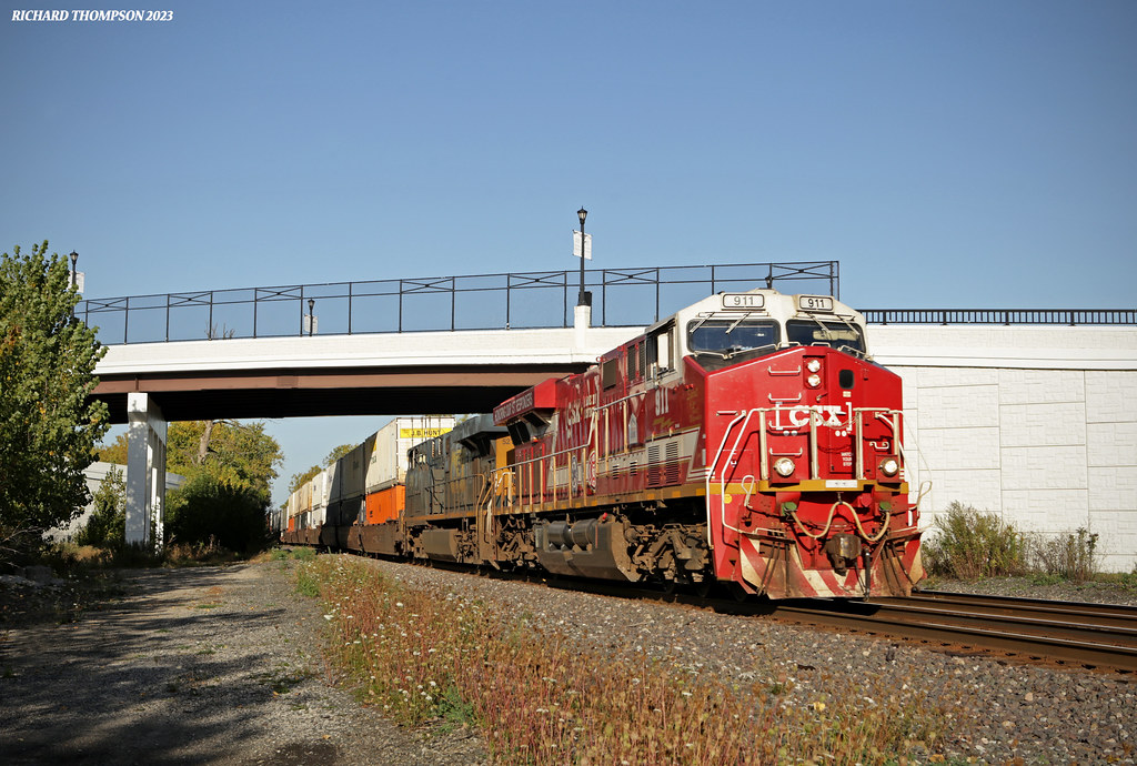 CSX I017 Front St Berea, OH 10/6/23 CSX train I017 ducks b… Flickr