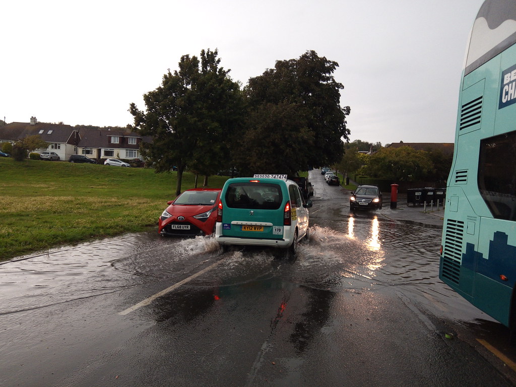 Flooding in Patcham Mackie Avenue shops FL68 UYR 2018 To… Flickr