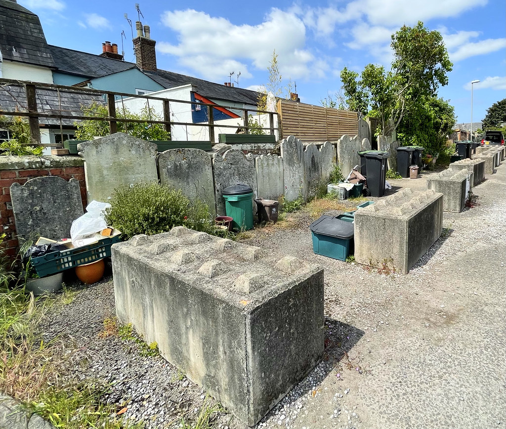 Former graveyard site, adjacent to Damory Road, Blandford … Flickr