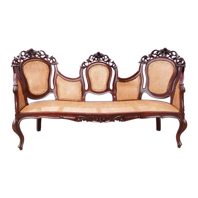 Mariposa Settee A Mariposa Settee narra 39” x 74 1/4” x 26… Flickr