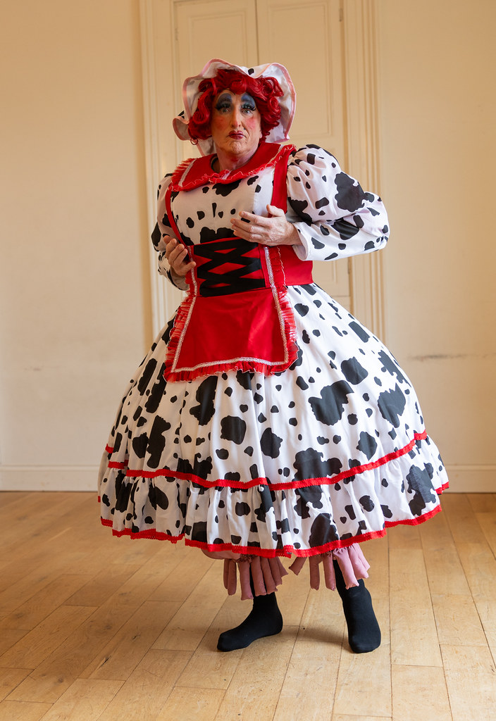 Costume photography Ian Portrush Theatre Company 2024 J… Flickr