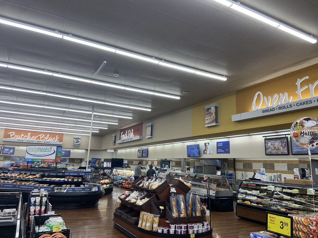 Albertsons 108 Gardena,CA This store opened in 2001 as an… Flickr