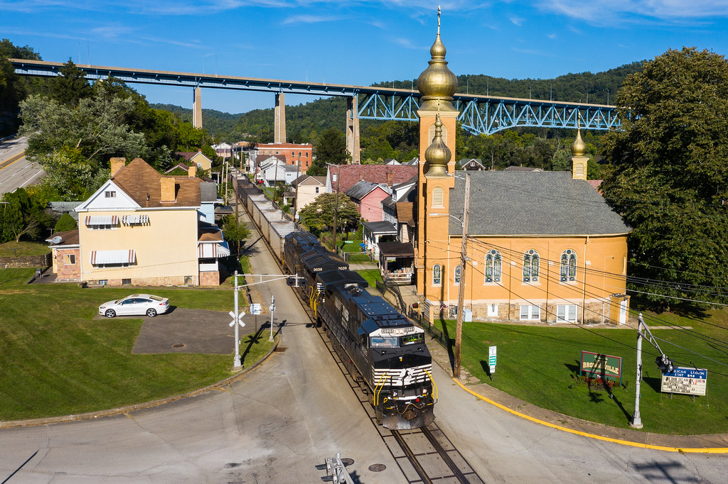 NS 4525 AC44C6M N23 West Brownsville, PA Norfolk South… Flickr