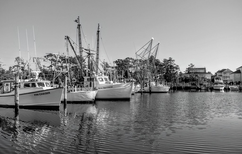 Harkers Island Marina Commercial fishing vessels along Bro… Flickr