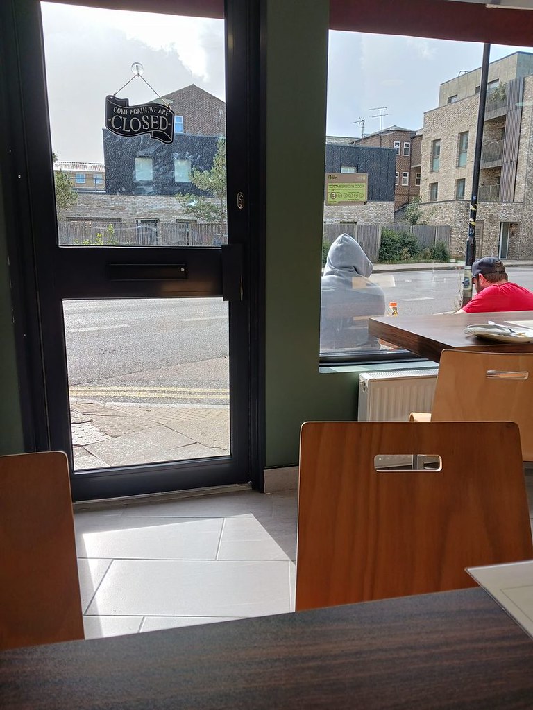 Gesya Caff, after refurb, Balls Pond Road Lucy Fisher Flickr