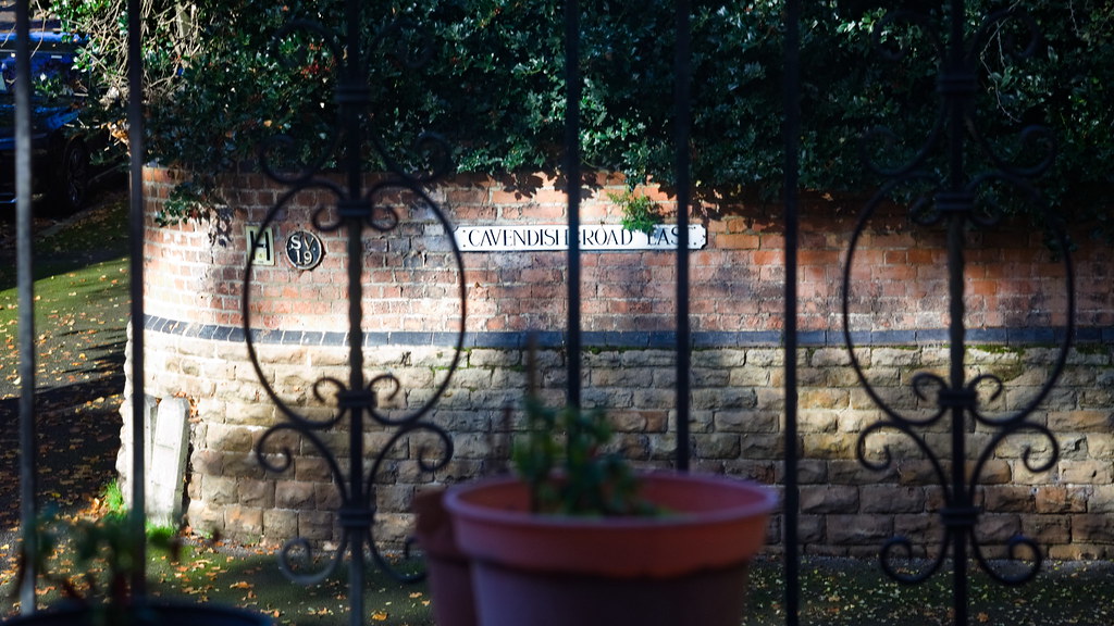 Cavendish Road East SuperMultiCoated Takumar 12.8/105mm… Robert