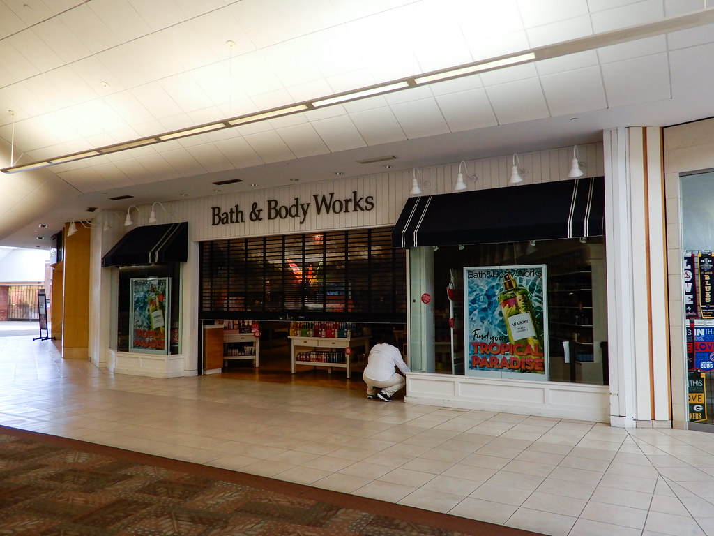 Bath & Body Works "Hickory Point Mall" Forsyth, IL Flickr