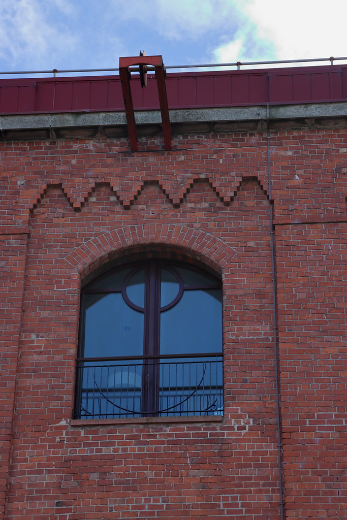 The Bastille,Maberly Street,Aberdeen_oct 23_19000 Alan Longmuir. Flickr