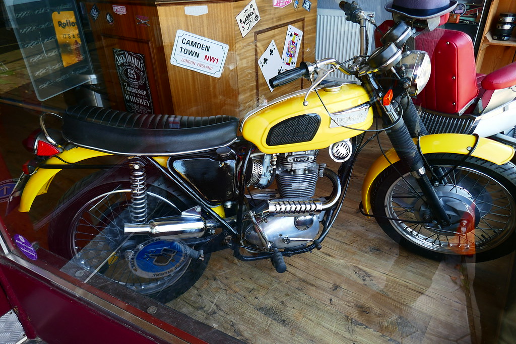 in barber at Ace of Spades pcamh Flickr