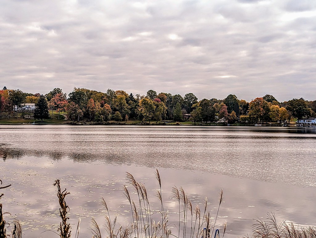 Fall Colors Twin Lakes, OH Daniel Westfall Flickr
