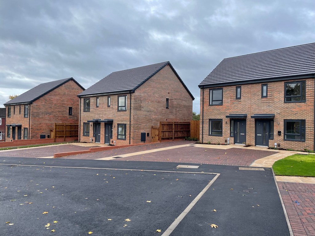 Chalk Gardens completed 5 to 10 The 19 homes on Chalk Gard… Flickr