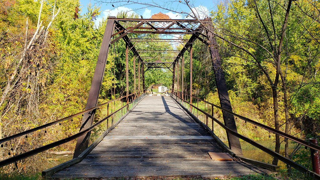 102023 Kalona Bunker Mill Bridge, Kalona, Iowa. View loo… Flickr