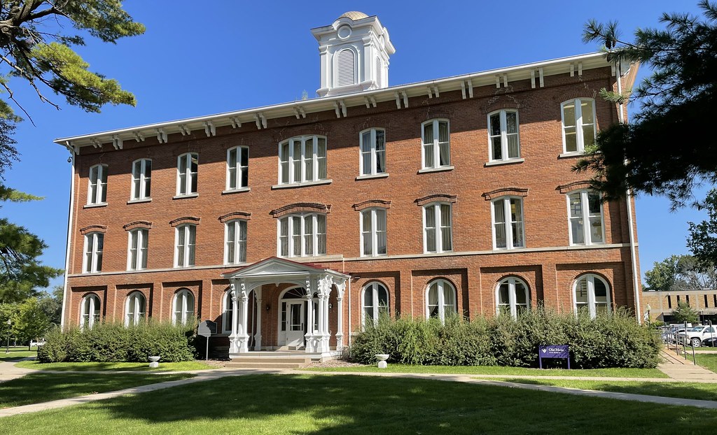 Old Main of Iowa Wesleyan University (Mount Pleasant, Iowa… Flickr