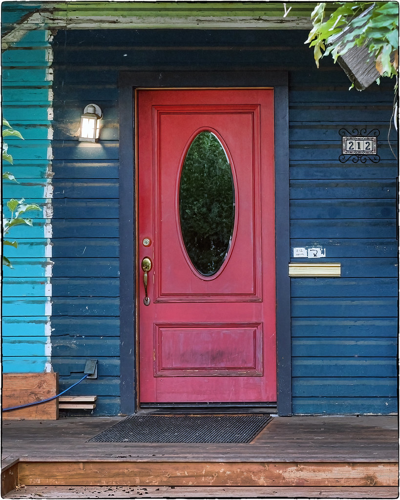 Red Door Eugene, Oregon OM1 Olympus 12100mm John Gateley Flickr