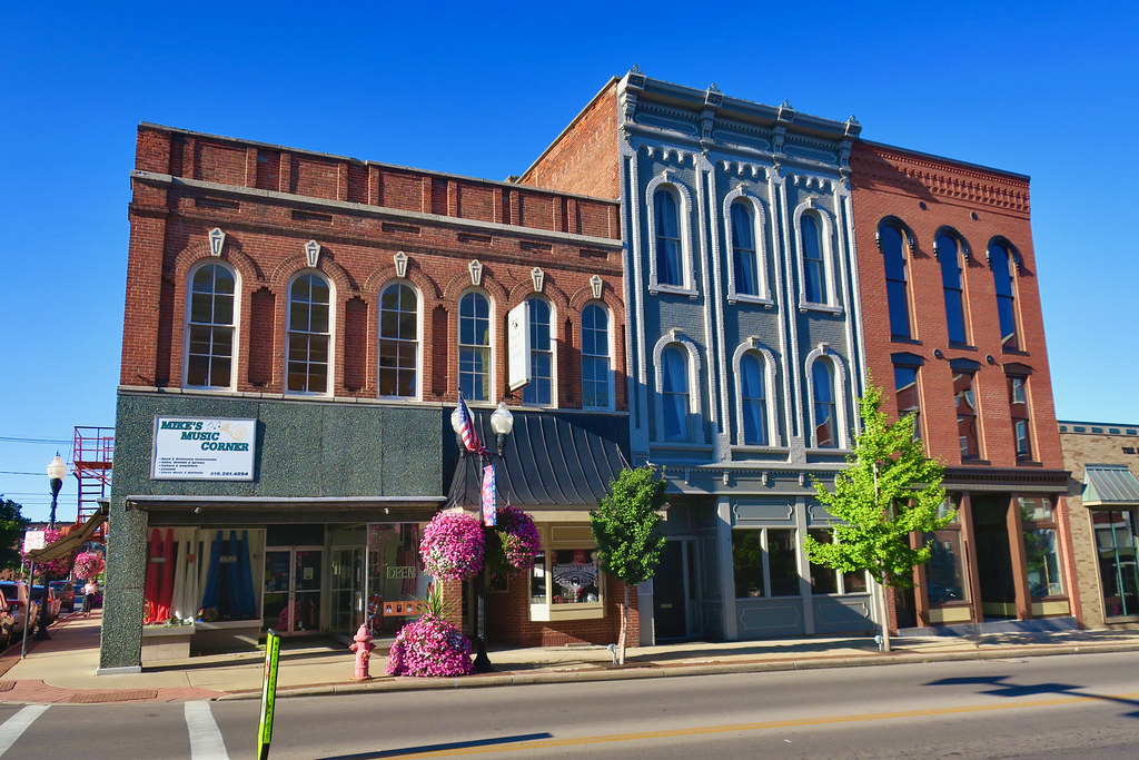 Mike's Music Corner, Ashland, OH Commercial buildings, 42… Flickr