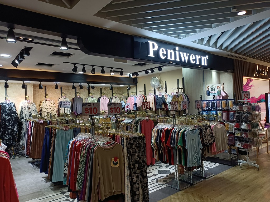 Peniwern outlet at Northpoint City South Wing on Tuesday 2… Flickr