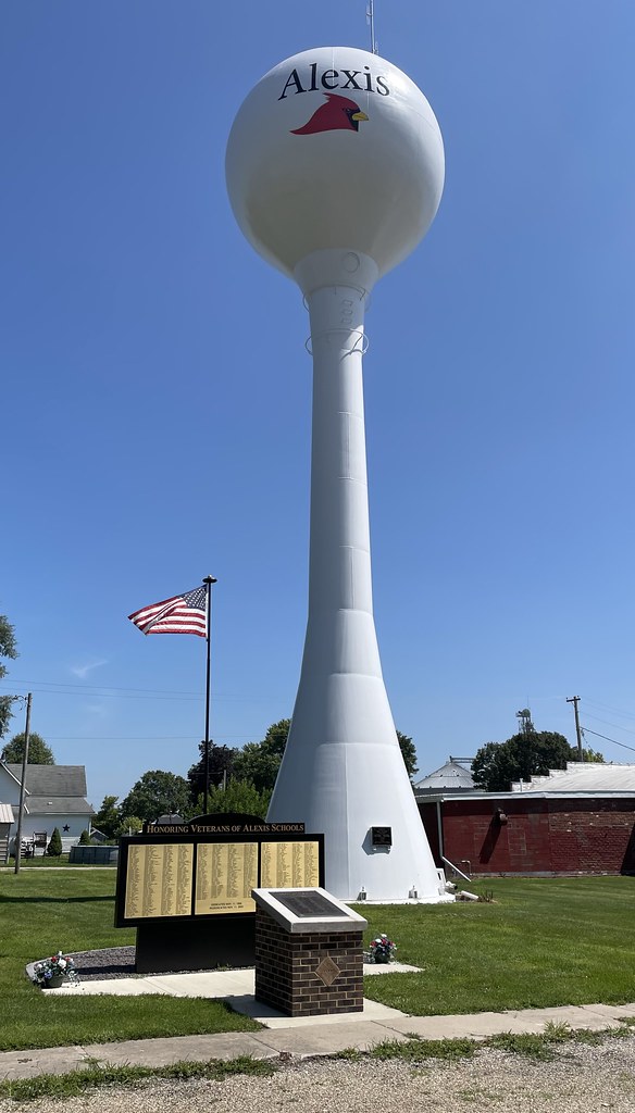 Alexis, Illinois Water Tower Alexis, Illinois is a small t… Flickr