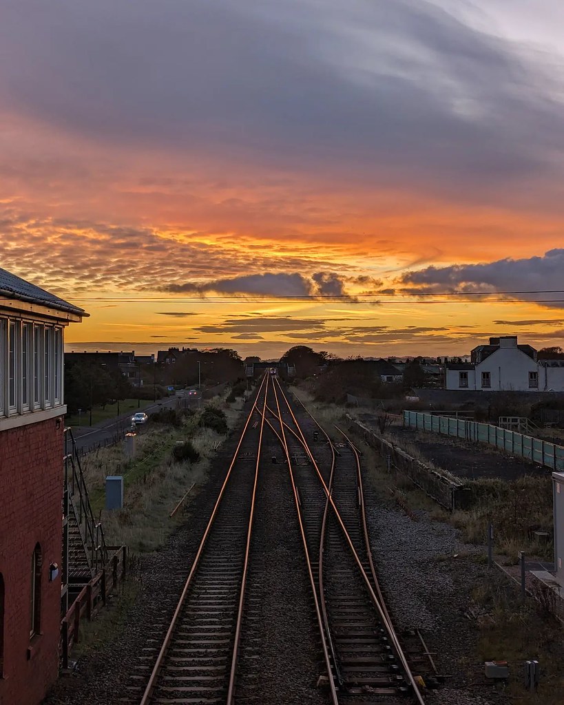 Sunset from Carnoustie Station Carnoustie CarnoustieSuns… Flickr