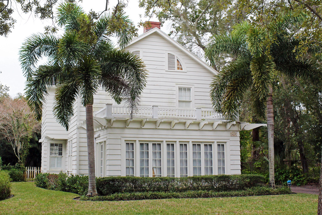 Historic House Harbor Oaks, Clearwater House flanked by pa… Flickr