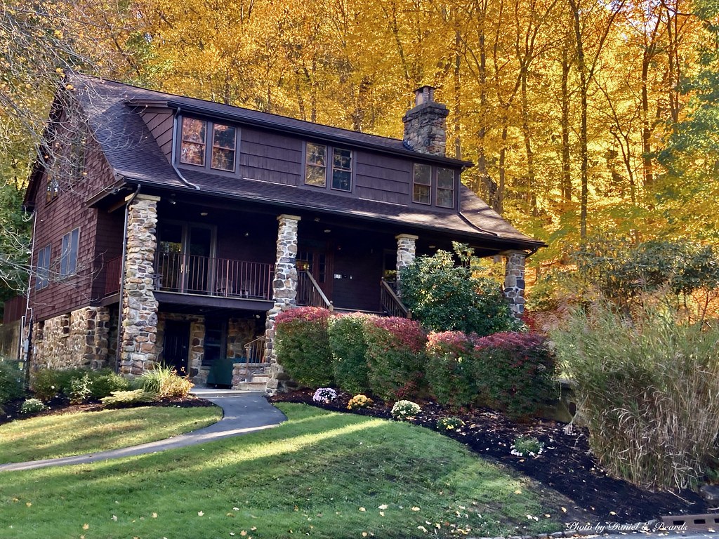 Shongum Lake Clubhouse Shongum Lake became a recreation ar… Flickr