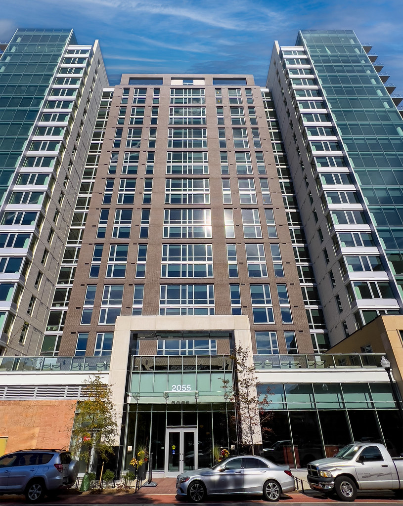 'The Commodore' Apartments 2250 15th St. North Court Ho… Flickr