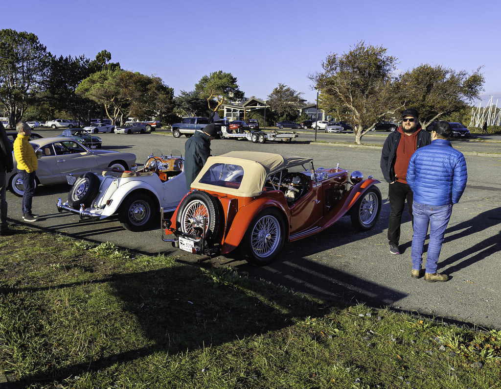Oak Bay, Victoria BC, Canada, Morning Walk. Angus MacDonald Flickr