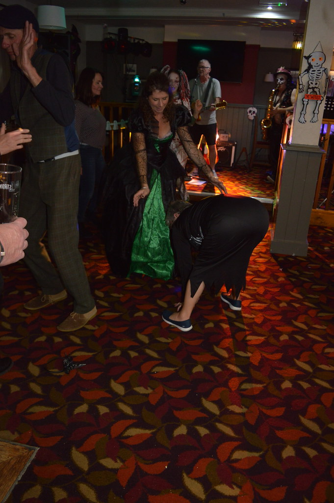 The Chequers, Woodley, Berks Halloween, Fancy Dress, Compe… Flickr