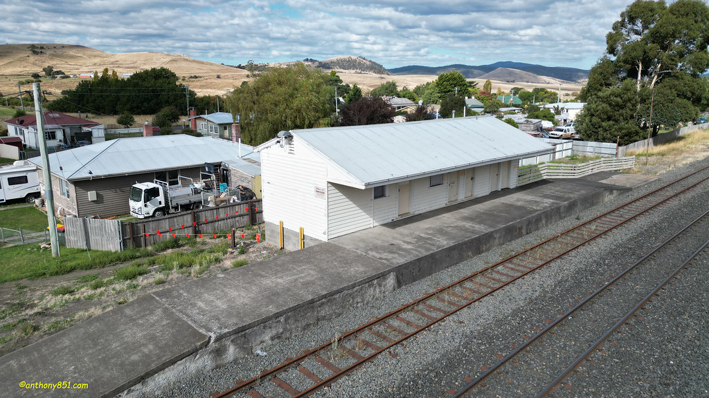 Colebrook Railway Station Train passing through soon after… Flickr