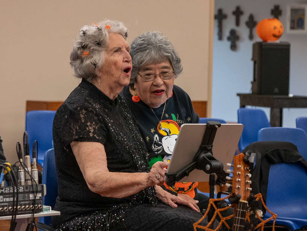 Ukulele Ladies and Gents Halloween 102023 Flickr