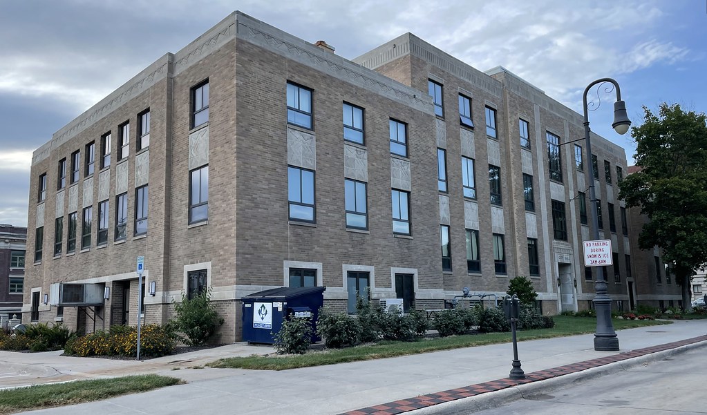 Council Bluffs, Iowa City Hall Built in 193940 by the Wor… Flickr