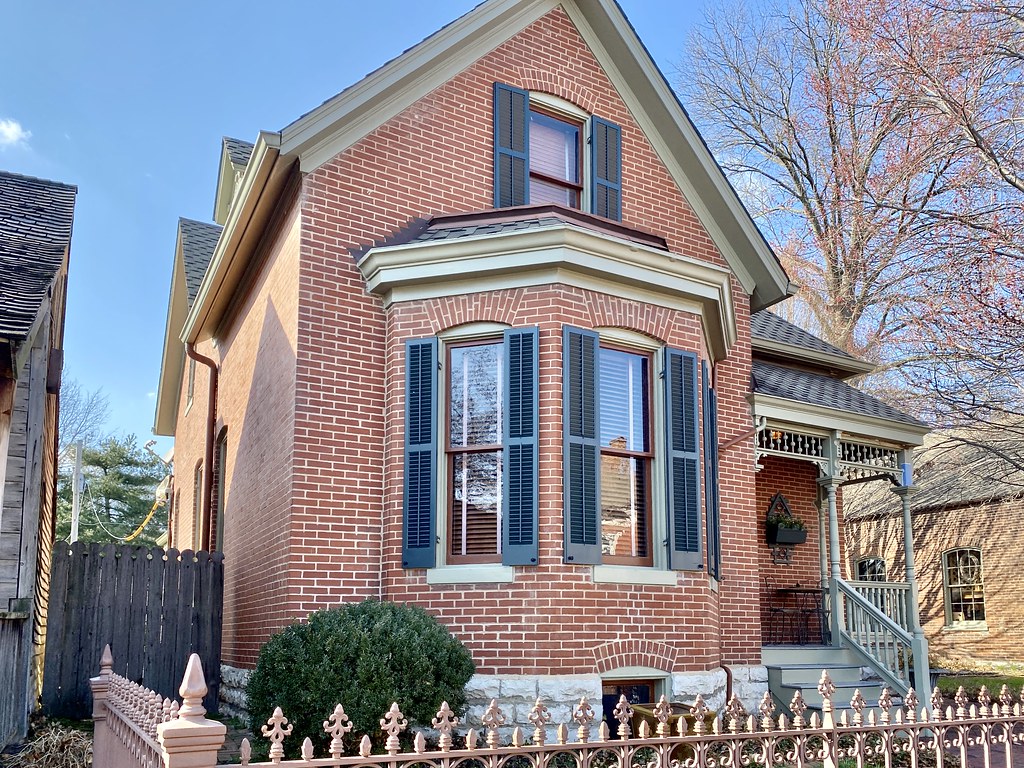 Main Street, St. Charles, MO Built circa 1890, this Queen … Flickr
