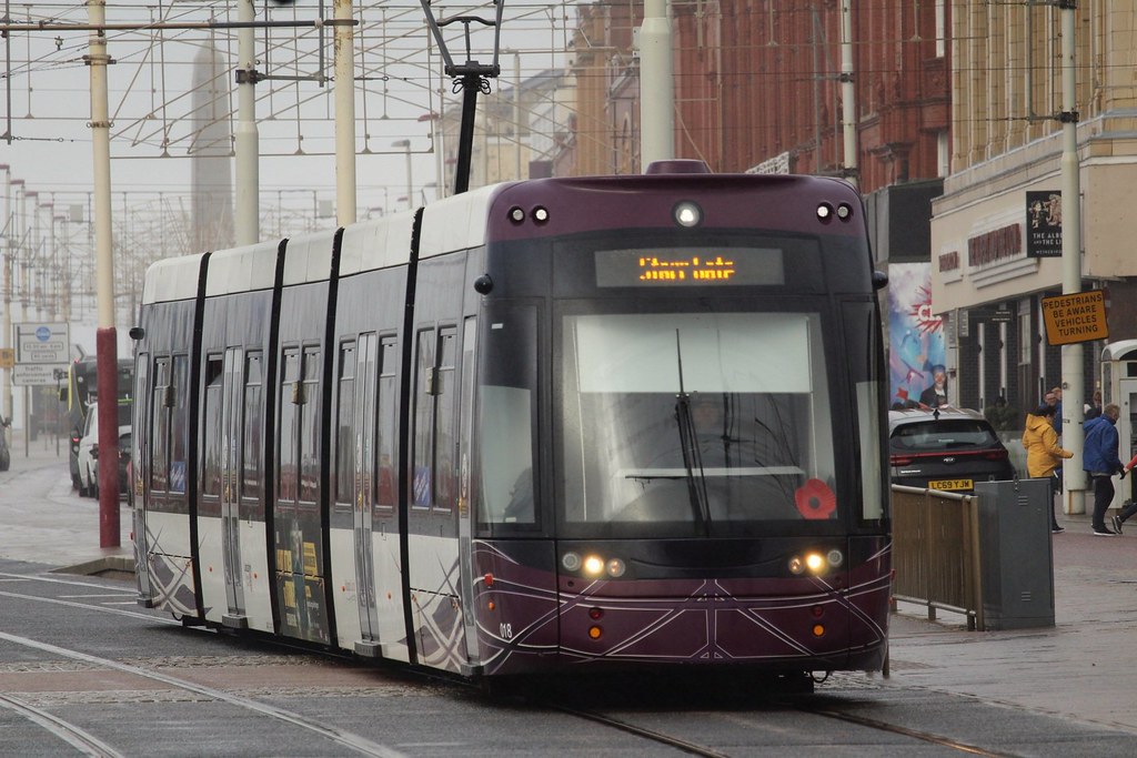 Blackpool Transport 018 seen arriving into Blackpool Tower… Flickr