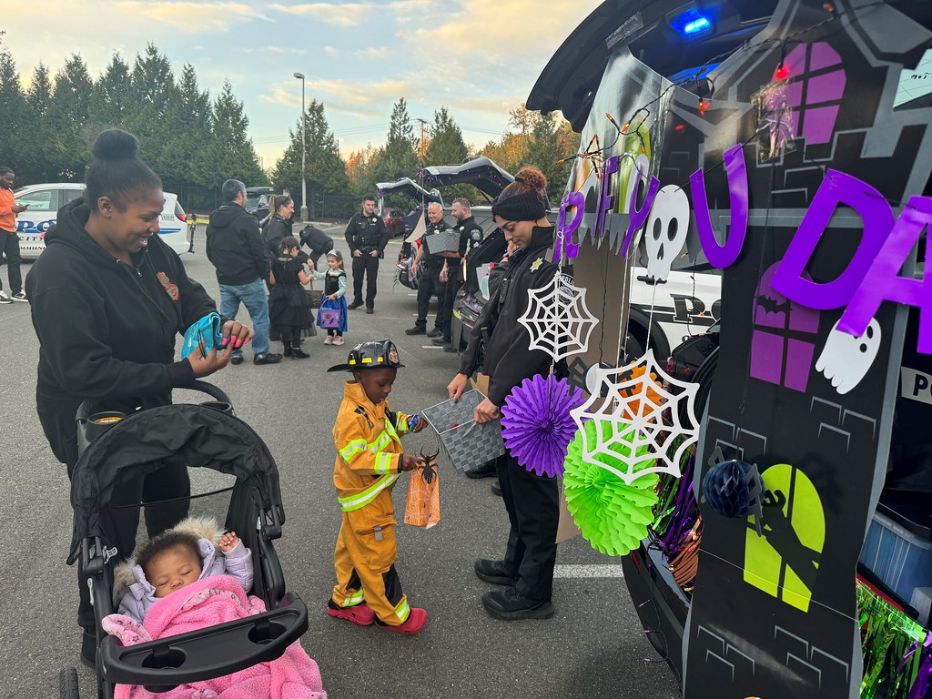 trunk or treat 29 Trunk or Treat Oct 31, 2023 City of SeaTac Flickr