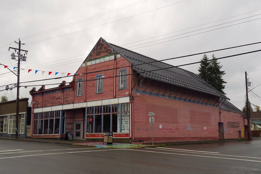 Cumberland The Big Store Cumberland, British Columbia; th… Flickr