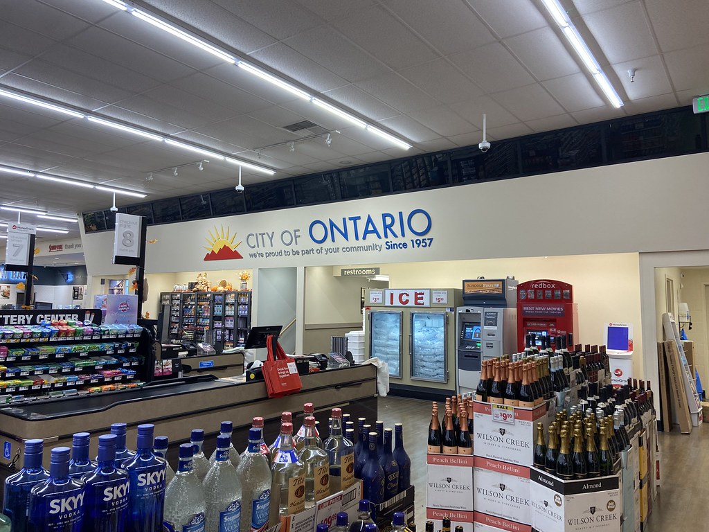 Stater Bros (204 New Haven Marketplace) Nov 2023 I visit … Flickr