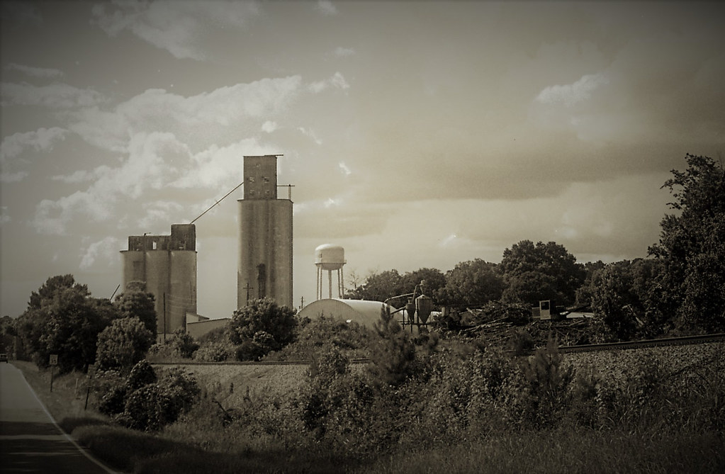 Elmar Views Orchard Hill Orchard Hill, Leica II, E… Flickr