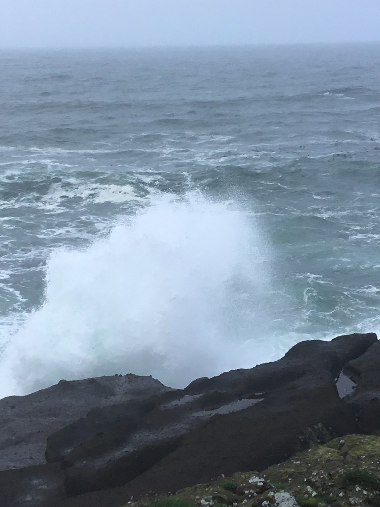 Wave action at Depoe Bay, Oregon. paul1cart Flickr