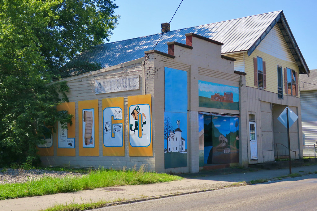 Street Art, Sligo, PA Street art on a building in Sligo, P… Flickr