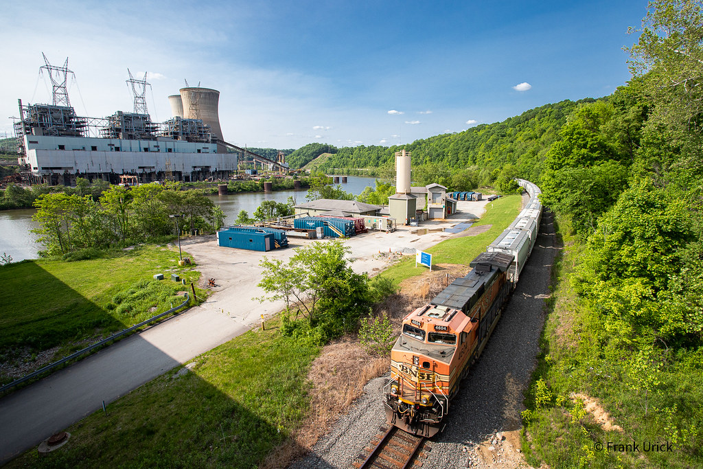 BNSF 4504 Masontown PA Frank Urick Flickr
