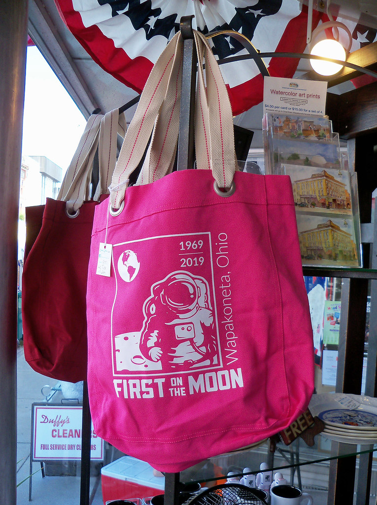 OH Summer Moon Festival 48 Handbag at the Sum… Flickr